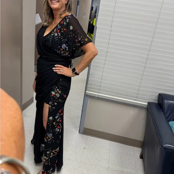 Ieena for Mac Duggal Label - Picture 7 of 7